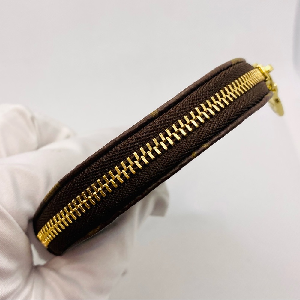 EUC Louis Vuitton 2018 Christmas Animation Porte Monnaie Round Coin Purse - Picture 5 of 15